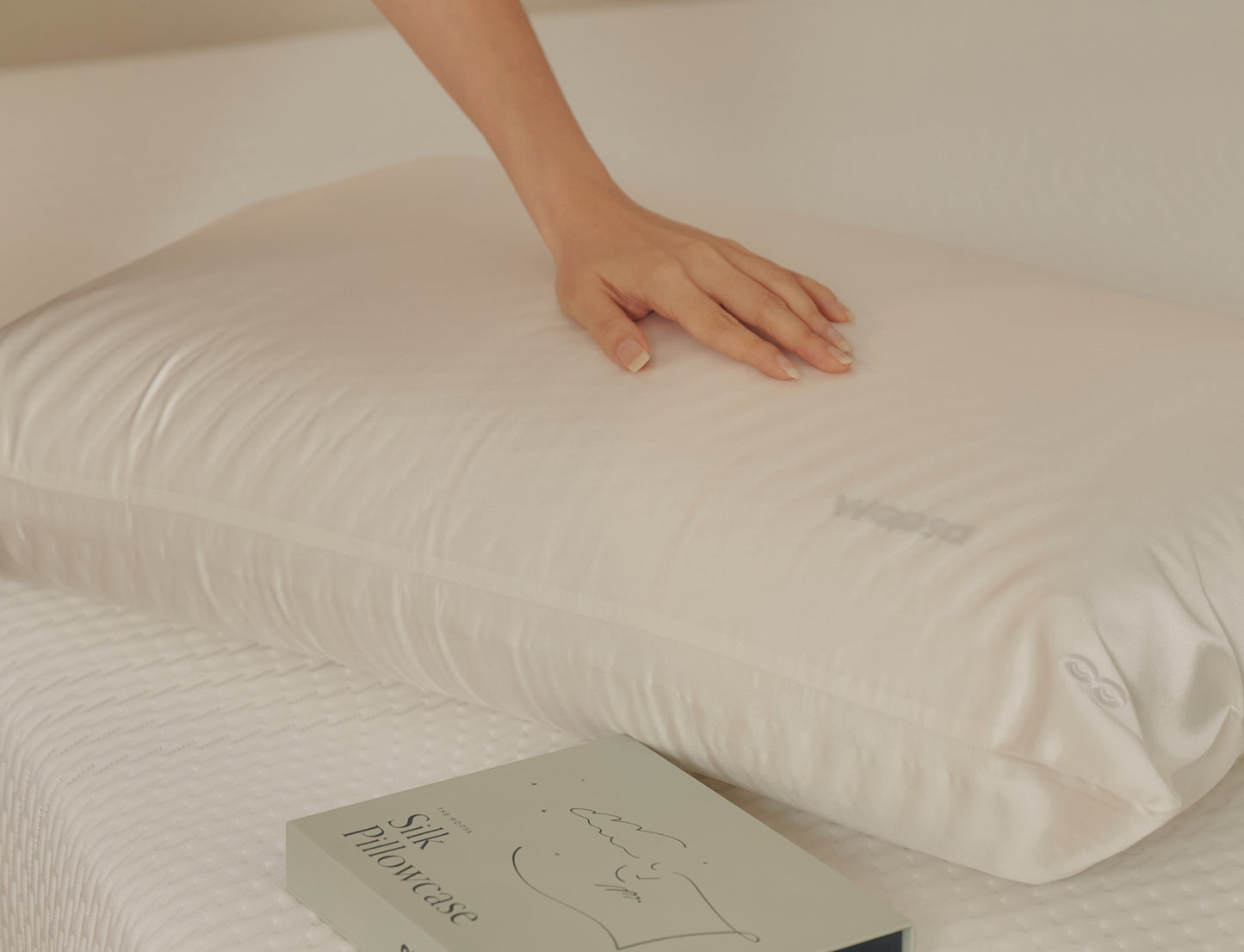 The Woosa Silk Pillowcase