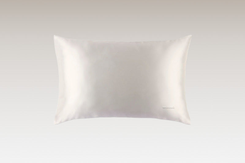 Silk Pillow Case Color: White